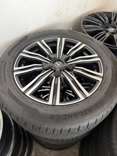 យ៉ាន់រង្វង់20” LX470/LX570