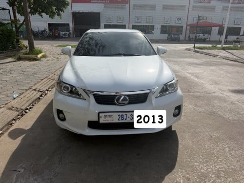 ឡានលក់ឆ្នាំ2013ឡានស្អាតឯកសារគ្រប់លក់