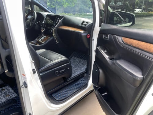 ឡានលក់បន្ទាន់ ម្ចាស់ដើម 42500$ចរចា ម្ចាស់ផ្ទាល់