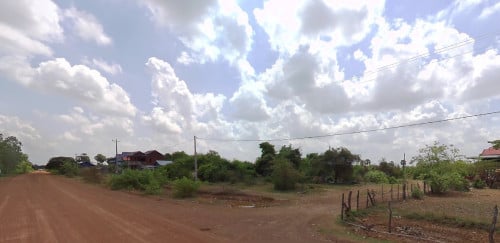 ដីលក់កំពង់ស្ពឺផ្លូវ44 គីឡូ8 ក្រោយសាលាកូរ៉ូ