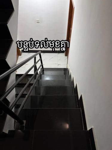 បុរីហុកឆេងព្រៃទាជិតព្រលានពោធិ៍ចិនតុងប្លង់រឹងមានក្នុងដៃស្រាប់ $65000 ចរចាបាន
