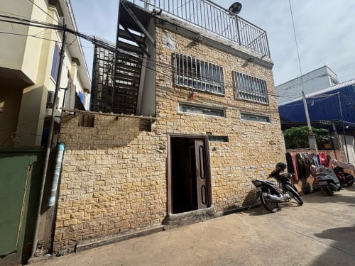 ផ្ទះលក់ 65000$ ចចារ