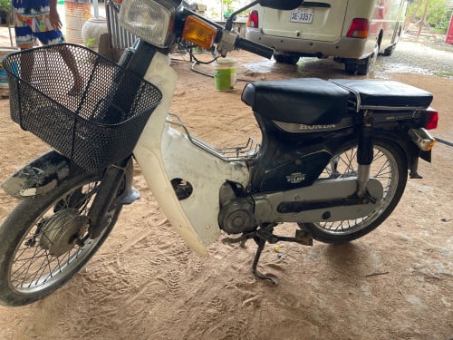 ម៉ូតូលក់គុប90អត់បេះដូងតម្លៃ250$