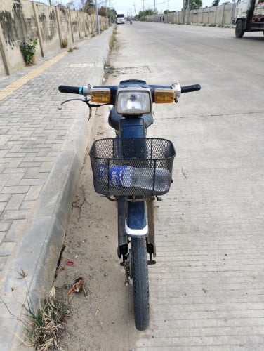 ម៉ូតូកុប90C