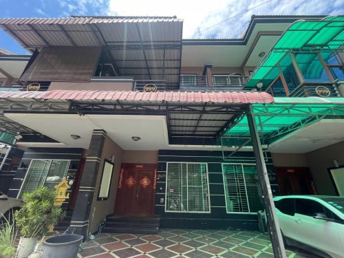 វីឡាកូនកាត់សម្រាប់ជួល នៅបុរី 999 ទឹកថ្លា