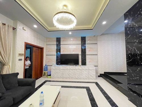 វីឡាកូនកាត់សម្រាប់ជួល នៅបុរី 999 ទឹកថ្លា