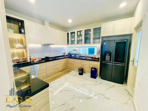 វីឡាព្រីនBកែង សម្រាប់ជួល |Prince B Villa Corner For Rent