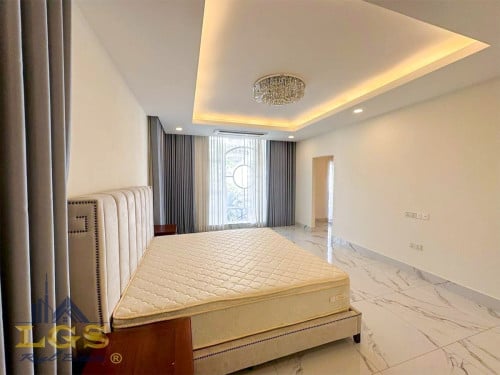 វីឡាព្រីនBកែង សម្រាប់ជួល |Prince B Villa Corner For Rent