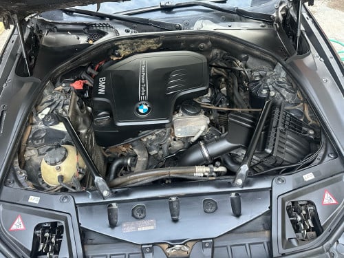 ឡានលក់ BMW 528i V4  ឆ្នាំ2013