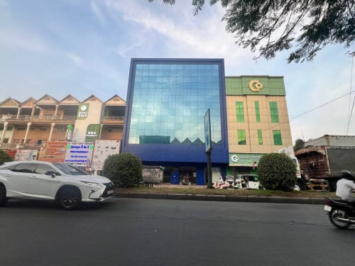 អគារសម្រាប់ជួលនៅស្ទឹងមានជ័យ/ Building for Rent at Stueng Meanchey.