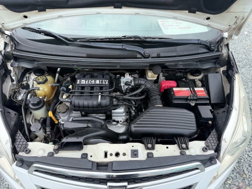 ស្តង់ដារអាមេរិច Chevrolet Spark 2012 ពណ៍ស
