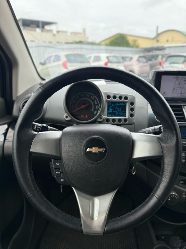 ស្តង់ដារអាមេរិច Chevrolet Spark 2012 ពណ៍ស