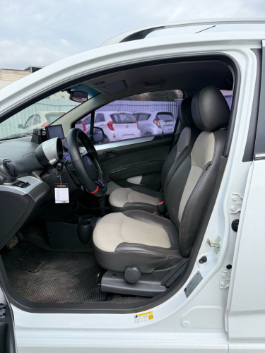 ស្តង់ដារអាមេរិច Chevrolet Spark $7,350