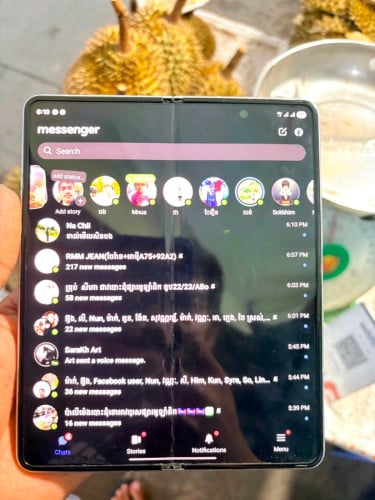 លក់ឬដូរGalaxy fold3 ឆ្នូតក្រៅប្រើបាន ក្នុងបារ៉តតិច