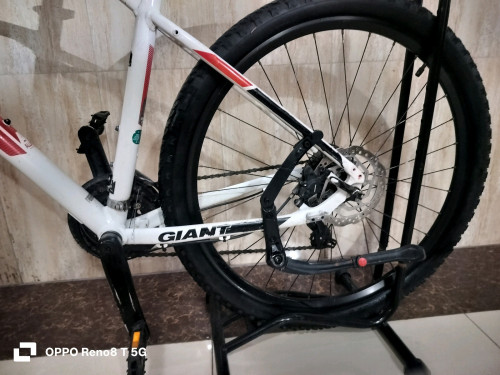 *  Giant ATX 2 * តួអាលុយមីញ៉ូម ; រង្វង់កង់ 27.5" Size M* ប្រើគ្រឿង លីប3x7
