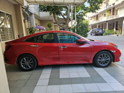 លក់ឡានផ្ទាល់ខ្លួន Honda Civic ឆ្នាំ 2019/ Honda Civic 2019 for Sale