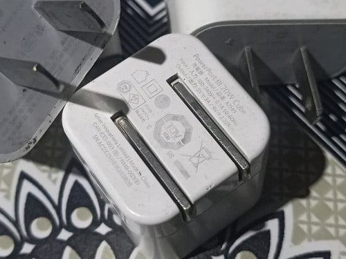 លក់ឆ្នាំងសាក់ Iphone