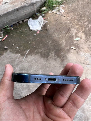 លក់ iphone 12 64G ស្ទើរតួ