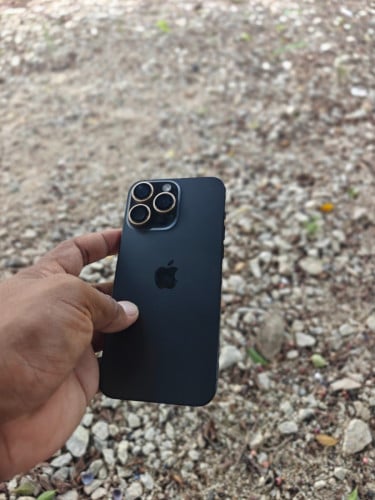 លក់ទូរសព្ទ iphone 15 pro max