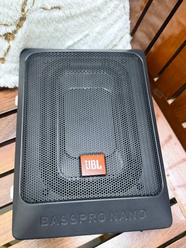សាប់ JBL Subwoofer ក្រោមកៅអី
