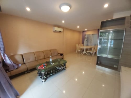 វីឡាកូនកាត់ LC2 សម្រាប់ជួល នៅបុរី ប៉េង ហួត បឹងស្នោរ