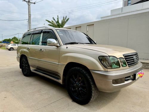 រថយន្ត Lexus LX470 ឆ្នាំ99ពណ៍ទឹកមាសឡានស្អាត ហ្គាសទើបតែដាក់ថ្មី ABSទើបតែដូរលក់