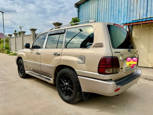 រថយន្ត Lexus LX470 ឆ្នាំ99ពណ៍ទឹកមាសឡានស្អាត ហ្គាសទើបតែដាក់ថ្មី ABSទើបតែដូរលក់