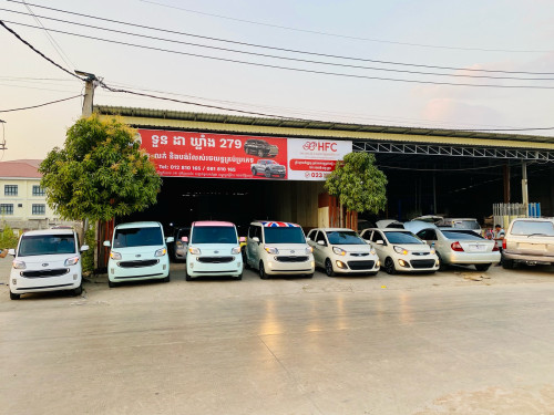 រថយន្ត Lexus LX470 ឆ្នាំ99ពណ៍ទឹកមាសឡានស្អាត ហ្គាសទើបតែដាក់ថ្មី ABSទើបតែដូរលក់