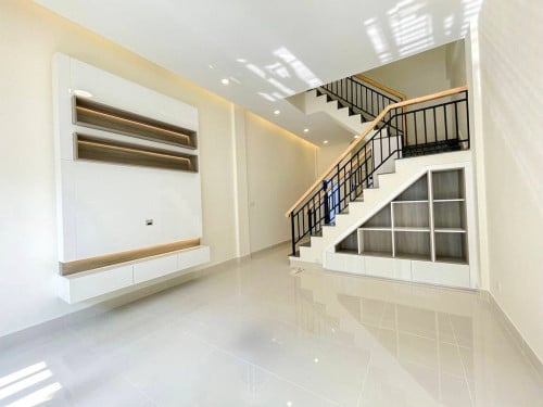 វីឡាកូនកាត់ LV សម្រាប់ជួល | Link House LV For Rent