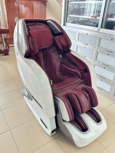 កៅអីម៉ាស្សា OKIA eMonarch LX 4D