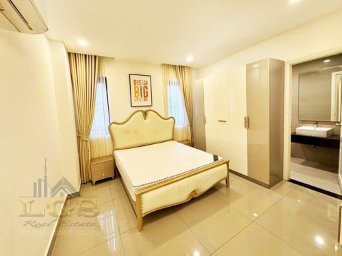 វីឡាឃ្វីន សម្រាប់ជួល |Queen Villa  For Rent