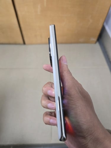 លក់ប្រញ៉ាប់Redmi Note 14 pro+ 512GB | 12GB (CH) Change with tablet