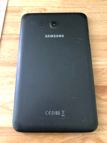 លក់ថេប្លេត Samsung 7អ៊ីញ អាចចរចា សម្រាប់ក្មេងមើល YouTube/តុក្កតា