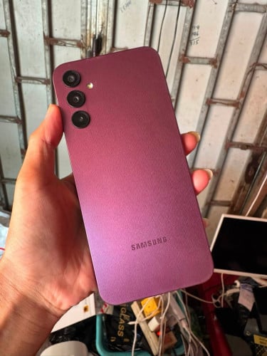 លក់Samsung A14 សាណុំស្អាត