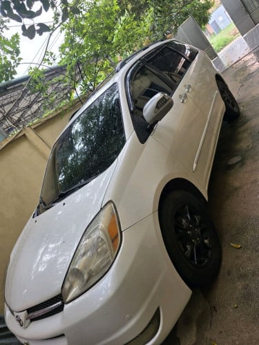 ឡានលក់ Sienna ឆ្នាំ 04 ប៉ុង1 XLE ឡានថ្មី