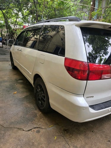 ឡានលក់ Sienna ឆ្នាំ 04 ប៉ុង1 XLE ឡានថ្មី