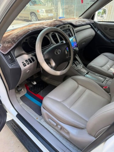 ឡានលក់ប្រញ៉ាប់លុយ TOYOTA Highlander 03 ប៉ុង1V6 ឡានសុីន1ជុំ