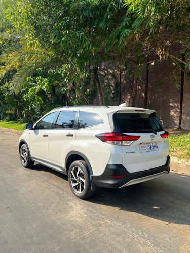 មហាសែនថ្មី Toyota Rush 2019 ម្ចាស់ដេីម កៅអីបីជួរ