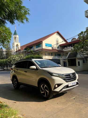 មហាសែនថ្មី Toyota Rush 2019 ម្ចាស់ដេីម កៅអីបីជួរ