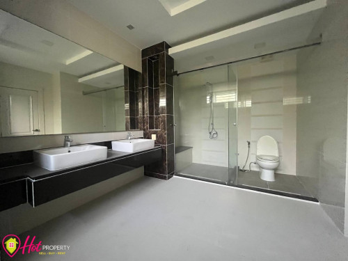 🏡 King Villa for Rent at Borey Peng Hout 60M