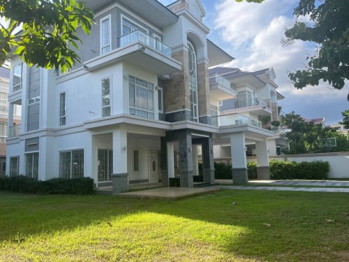 🏡 King Villa for Rent at Borey Peng Hout 60M