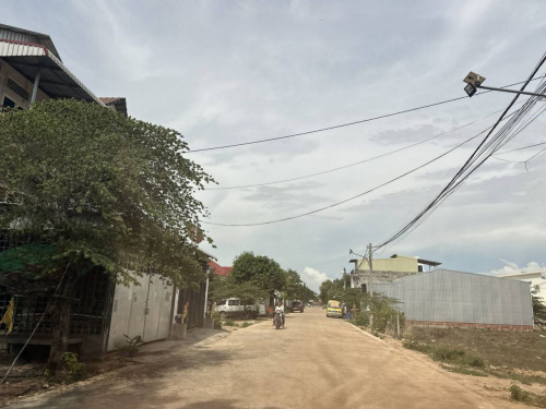 ๐ฆLand Available for Urgent Sale at a Special Price (Negotiable).