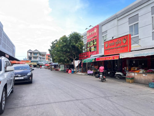 🏪 ផ្ទះអាជីវកម្មលក់ ទល់មុខផ្សារ ឈូកវ៉ា1