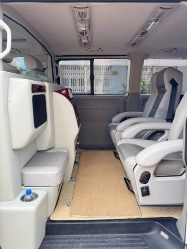 🔥VolkSwagenCaravelle015V4ម៉ាស៊ូតតួវែង កៅអុីVIPម៉ាស្សាទូរទឹកកក KTV ផ្លាកលេខកម្មង់