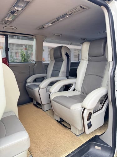 🔥VolkSwagenCaravelle015V4ម៉ាស៊ូតតួវែង កៅអុីVIPម៉ាស្សាទូរទឹកកក KTV ផ្លាកលេខកម្មង់