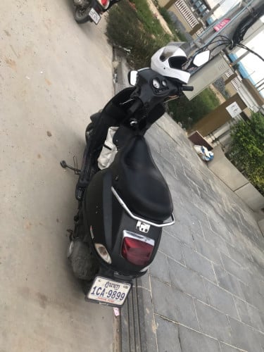 លក់ ម៉ូតូ Vespa 013