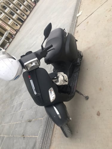 លក់ ម៉ូតូ Vespa 013