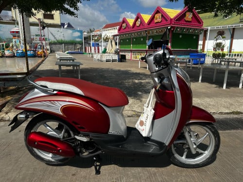 011មានពន្ធលក់570$+មួក
