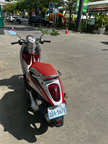 011មានពន្ធលក់570$+មួក