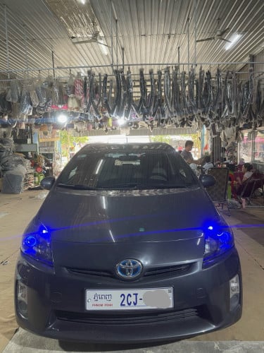15700$ ចរចារ ឡានលក់Prius2011 ធានាឡានមូលមិនមានប្រវត្តបុកប៉ះ